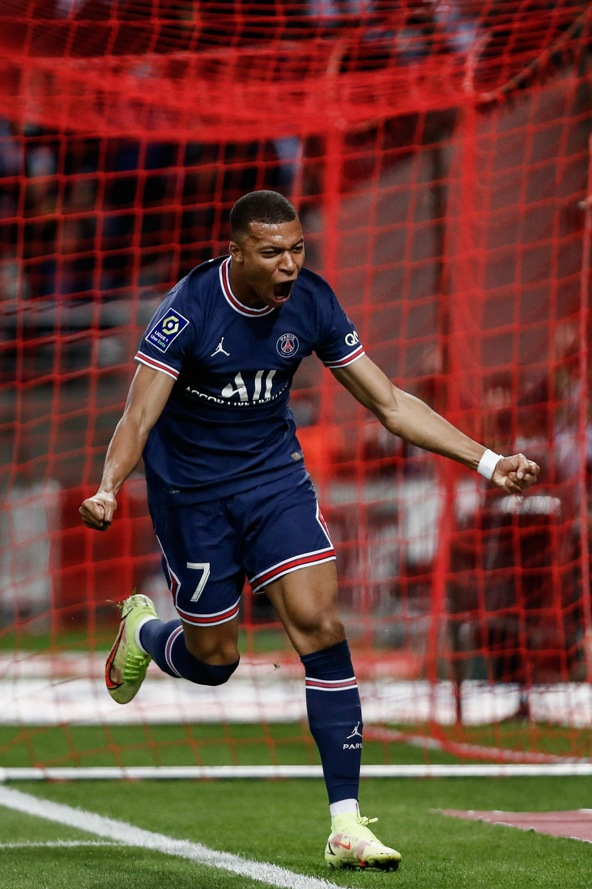 2026世界杯洲际附加赛抽签：伊拉克vs苏里南／玻利维亚胜者（2026世界杯洲际附加赛抽签出炉：伊拉克将迎战苏里南与玻利维亚之间的胜者）