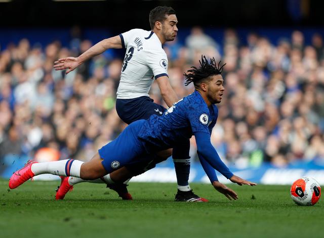 阿隆索暴怒！弗兰-加西亚一分钟两黄染红（弗兰-加西亚一分钟连吃两黄被罚下，阿隆索怒不可遏）