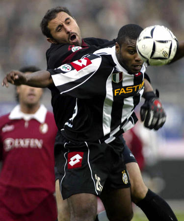 1-2遭逆转，切尔西上一次欧冠半场领先后输球是在2013年（1-2被翻盘，切尔西上一次在欧冠半场领先却输球还要追溯到2013年）