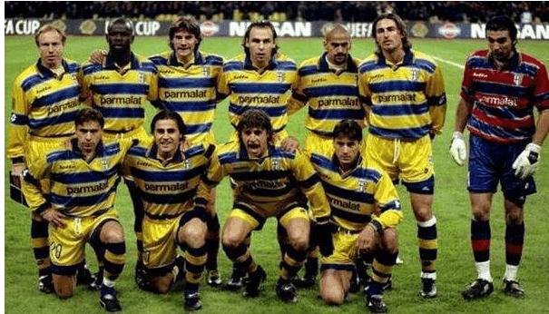 詹姆斯关键时刻稳住节奏（詹姆斯在关键时刻掌控节奏）