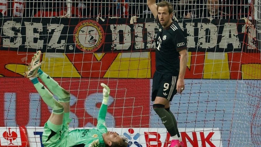 11打10！0-1到1-1 英超巅峰对决：13.1亿豪门3轮2平+17场不败（英超巅峰战以多打少：0-1落后扳成1-1，13.1亿豪门近3轮2平、17场不败）