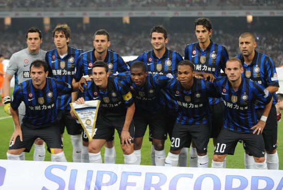 TA：巴萨伤病激增&体能改革失效，引发更衣室不满与矛盾升级（TA：巴萨遭伤病潮夹击，体能改革未见成效，更衣室不满升级）