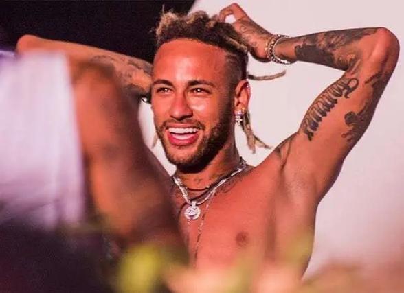 费兰：追平迪斯蒂法诺和拉莫斯这样的传奇是我的梦想（费兰：与迪斯蒂法诺、拉莫斯等传奇比肩是我的梦想）