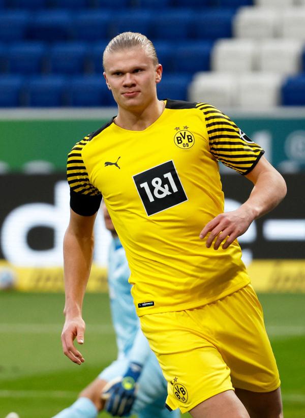 罗马诺：皇马球员们力挺阿隆索，高层愿再给他时间进行打磨（罗马诺：皇马队内力挺阿隆索，高层倾向继续给他时间打磨）