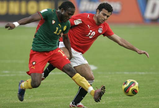 官方：赫伊森因肌肉不适退出本期西班牙国家队集训营（官方通告：赫伊森肌肉不适，缺席本期西班牙队集训）