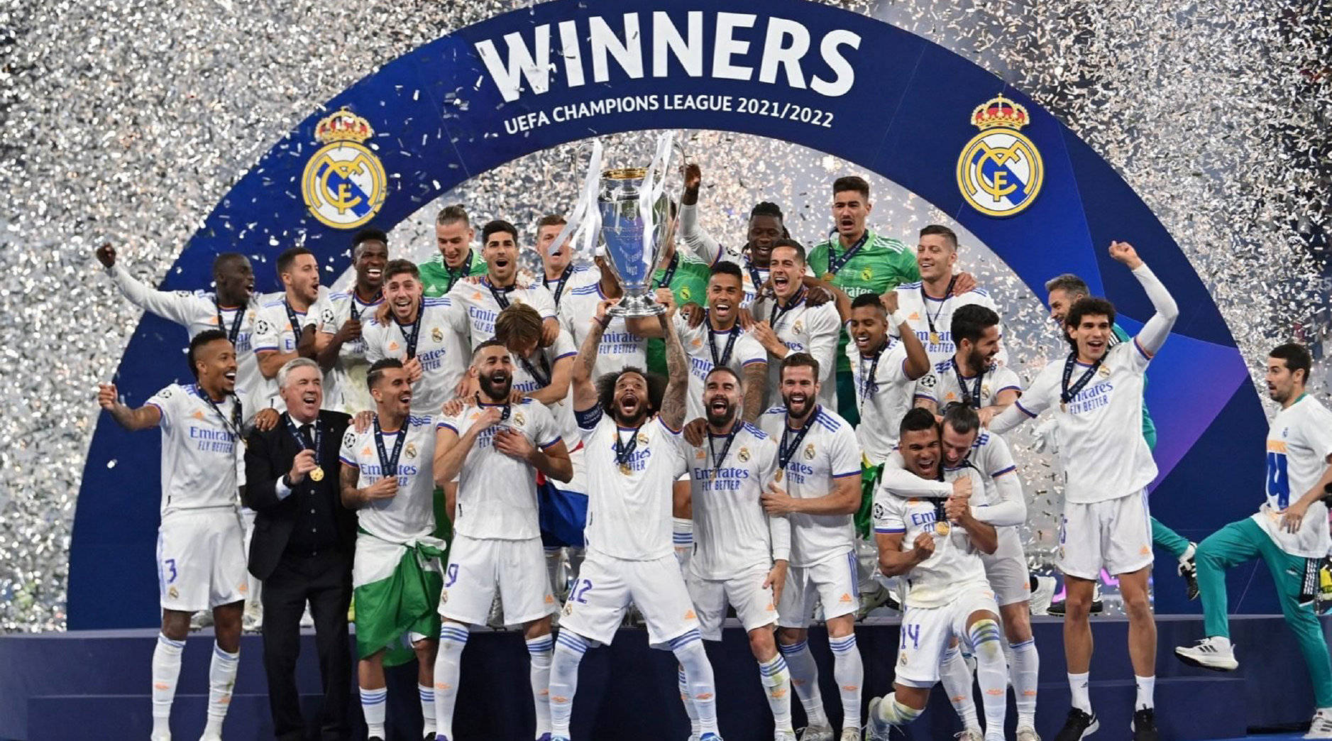 欧冠半场：吉马良斯意外乌龙送分，勒沃库森暂1-0纽卡（欧冠半场战报：吉马良斯自摆乌龙，勒沃库森暂以1-0领先纽卡）