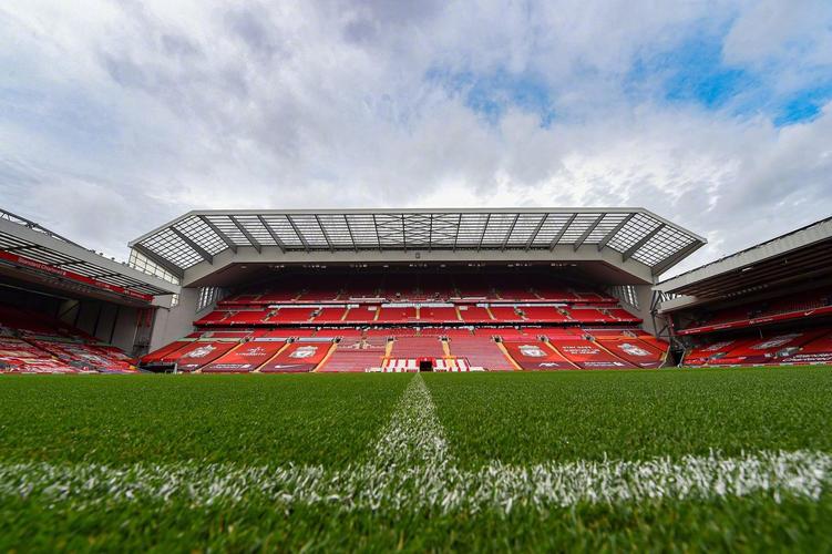 曼联U18客场7-0击败利物浦U18，15岁小将JJ-加布里埃尔戴帽（曼联U18客场7比0横扫利物浦U18，15岁新星JJ-加布里埃尔上演帽子戏法）